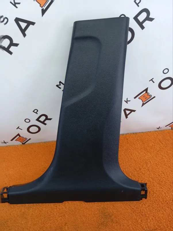 Обшивка центральной стойки