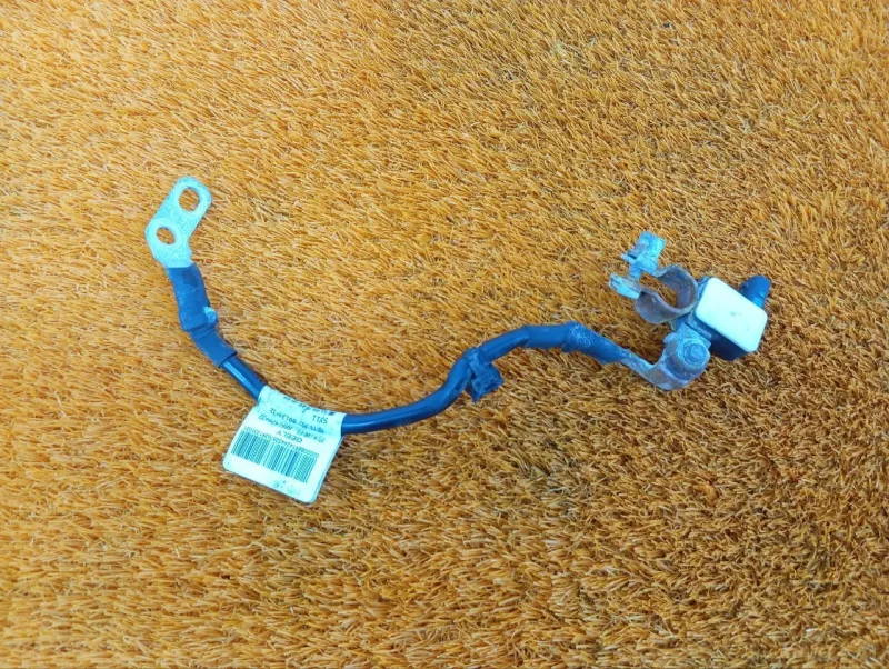 Клемма аккумулятора