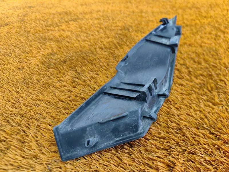 Уголок жабо