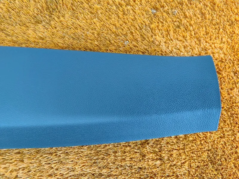 Обшивка крышки багажника