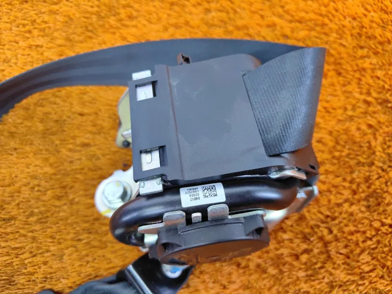 Ремень безопасности