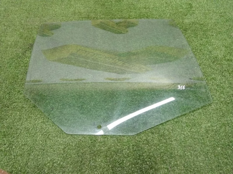 Стекло двери BMW 5-Series 2004 51357110636 E60/E61, заднее правое