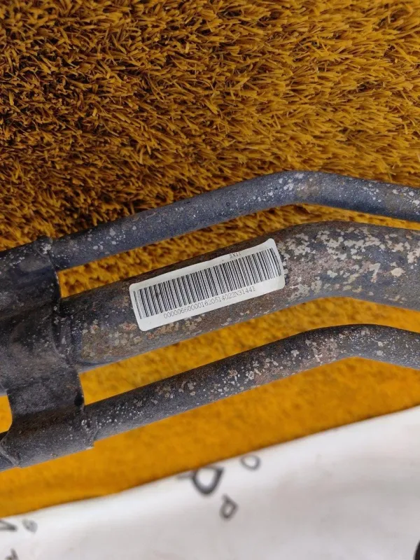 Горловина топливного бака