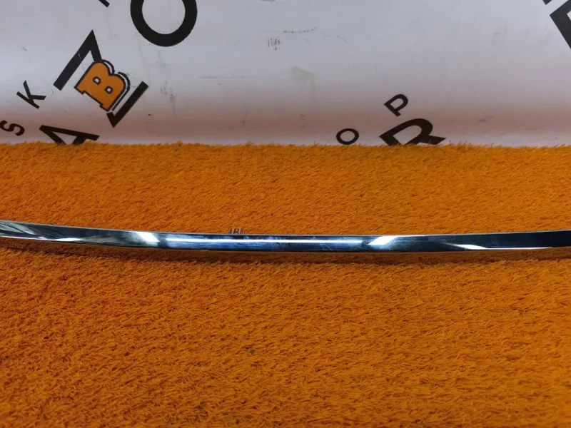 Накладка двери багажника