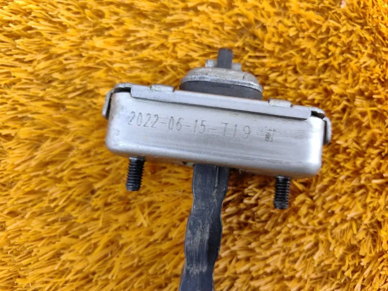 Ограничитель двери