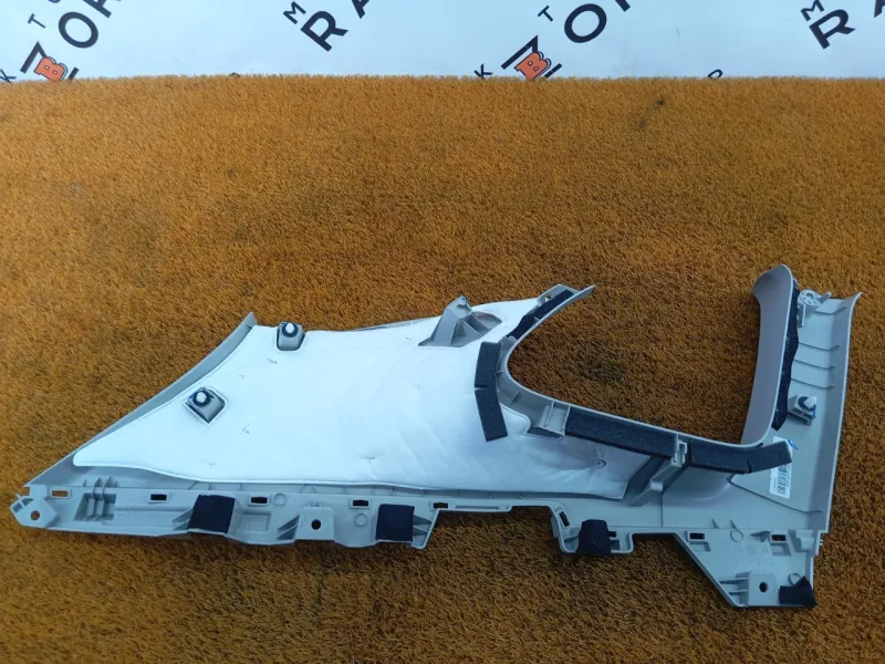 Накладка на стойку кузова