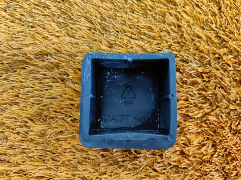 Заглушка буксировочного крюка