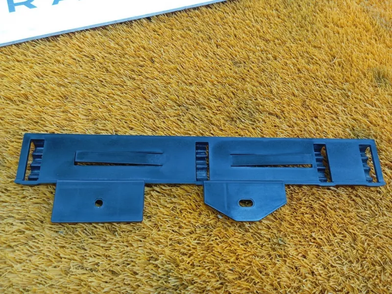 Кронштейн BMW X3 2018 13628573934 G01 B47