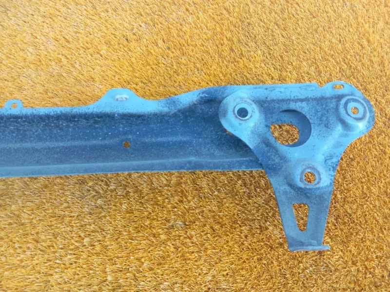 Усилитель бампера