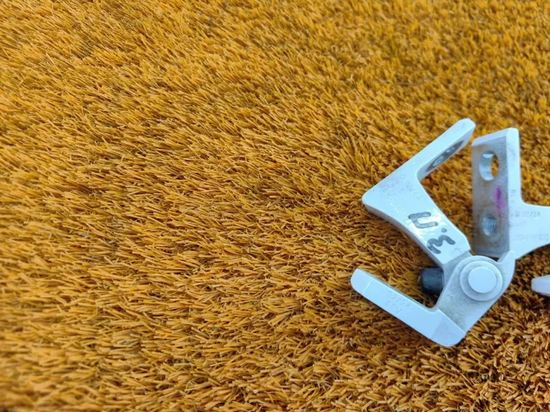 Петля двери