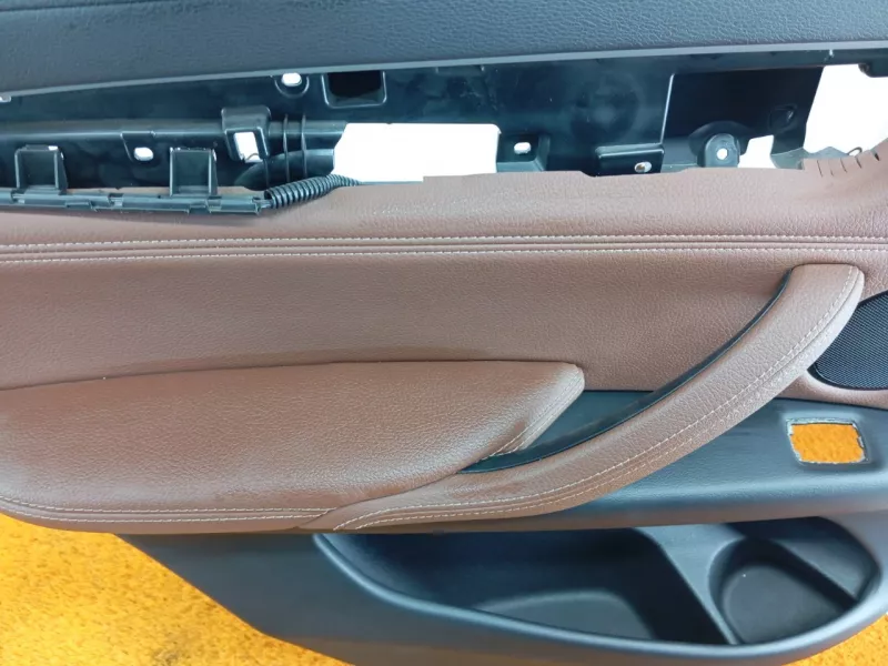 Обшивка двери