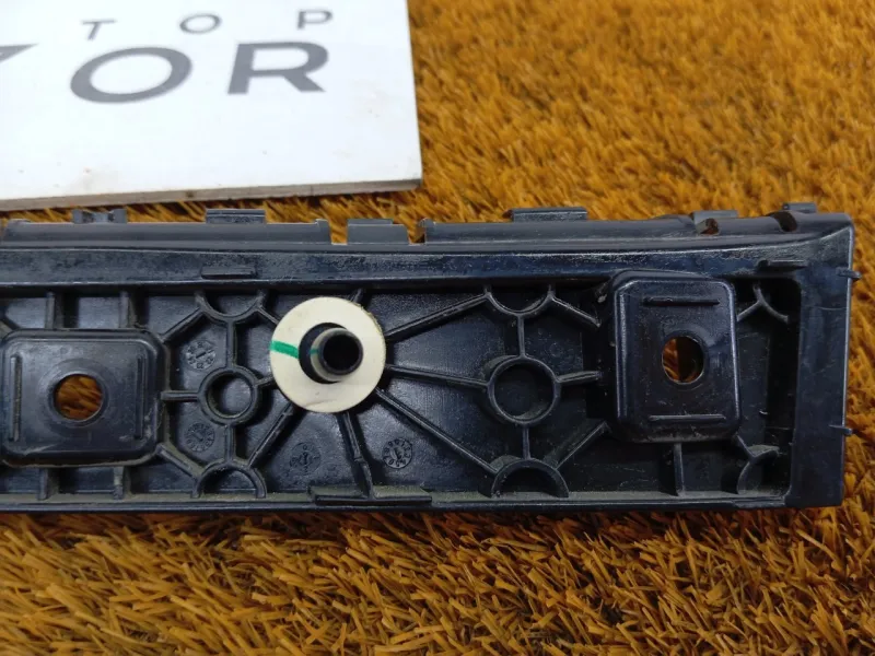 Крепление бампера