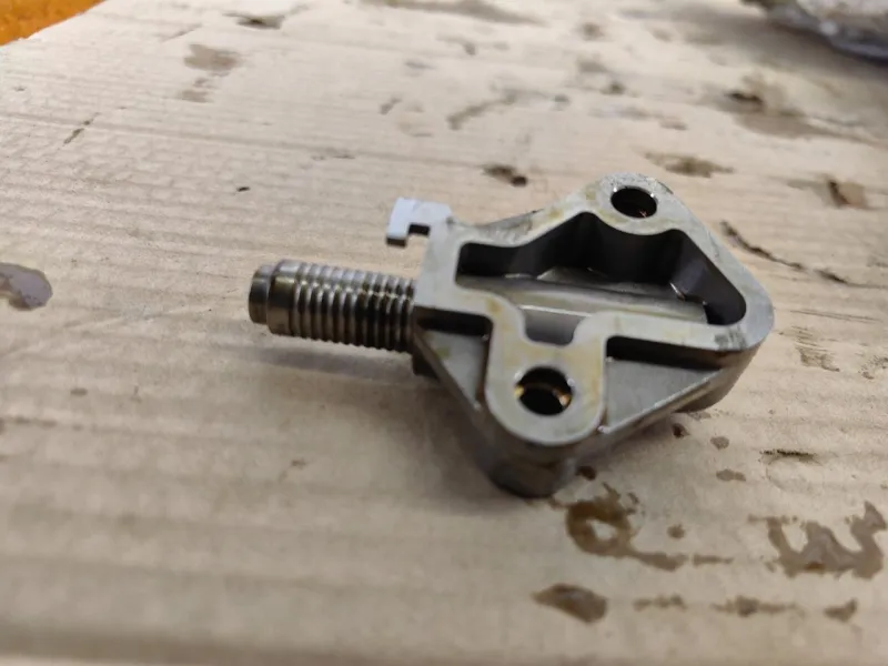 Натяжитель цепи ГРМ