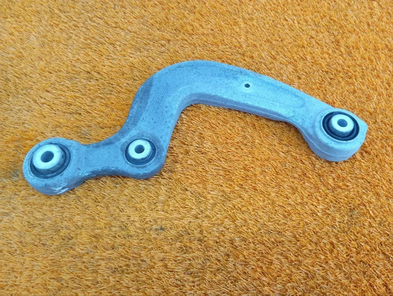 Рычаг подвески