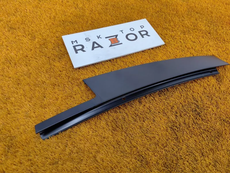 Молдинг двери