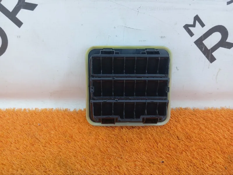 Решетка вентиляционная