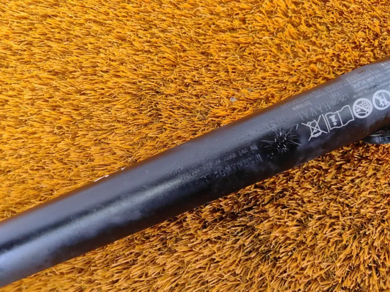 Амортизатор багажника