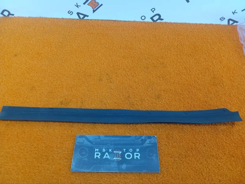 Уплотнитель двери