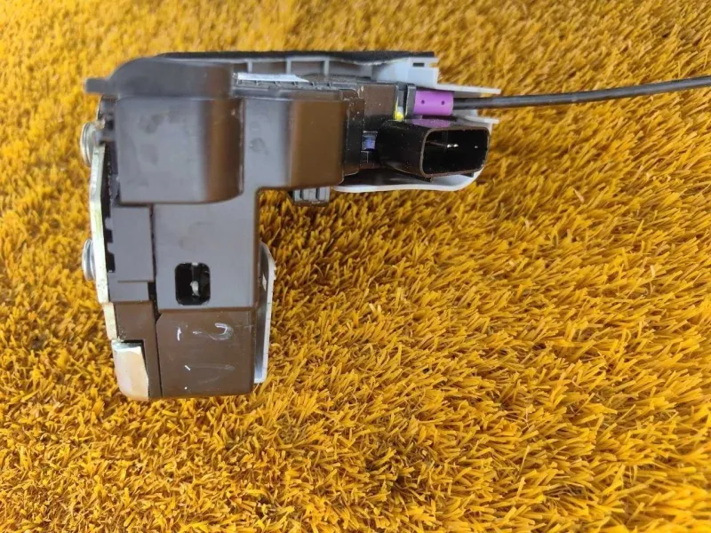 Замок двери