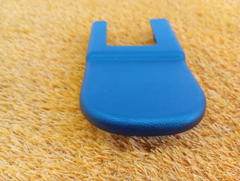 Заглушка крепления сиденья