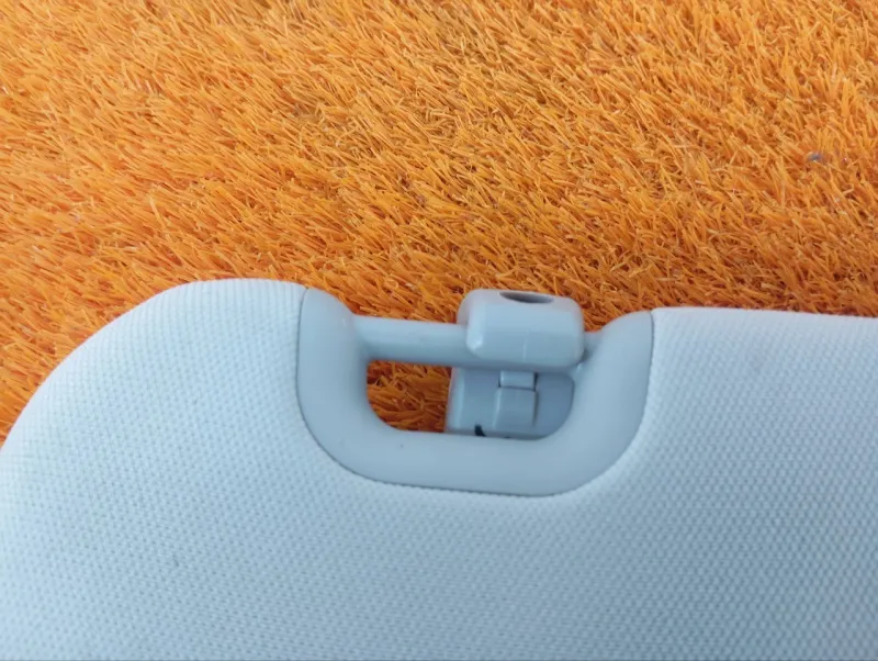 Козырек солнцезащитный