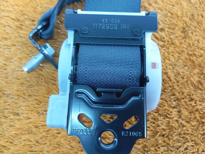 Ремень безопасности