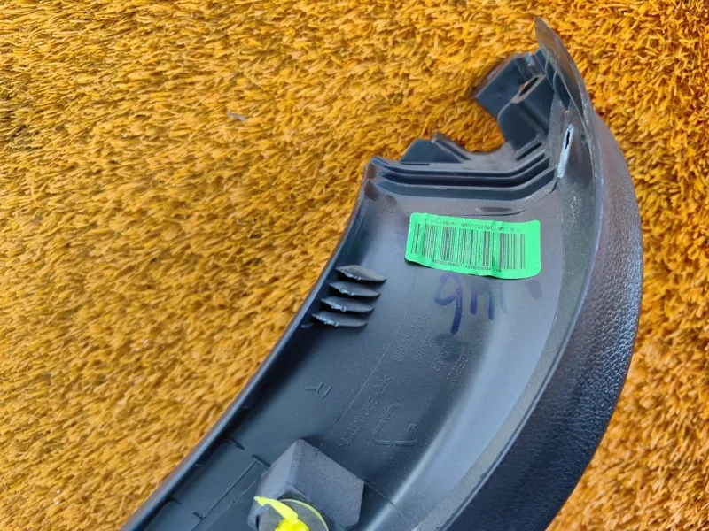 Накладка крышки багажника