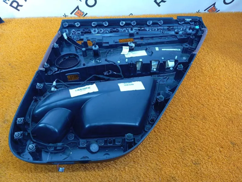 Обшивка двери