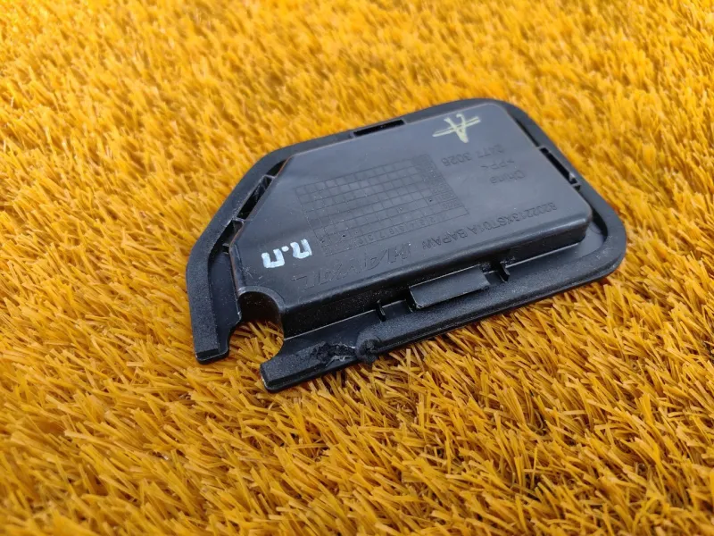 Накладка крепления зеркала