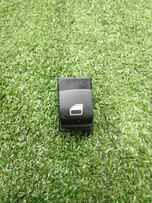 Кнопка стеклоподъемника