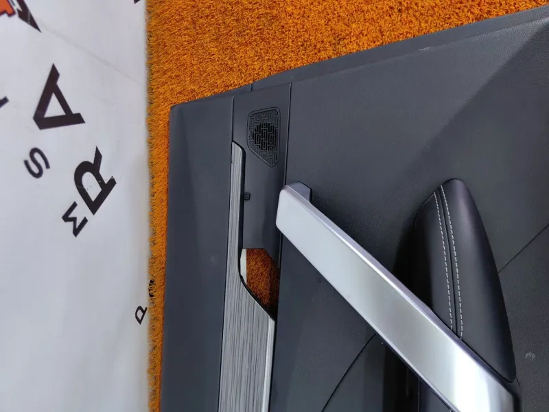 Обшивка двери