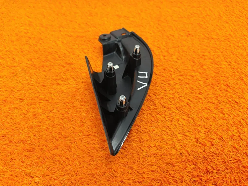 Уголок двери