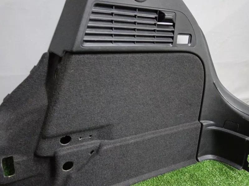 Обшивка багажника