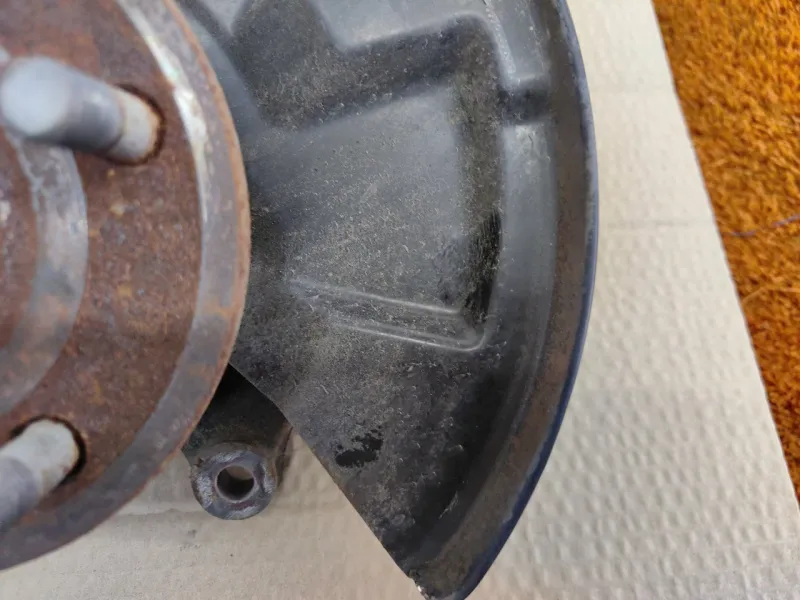 Кулак поворотный