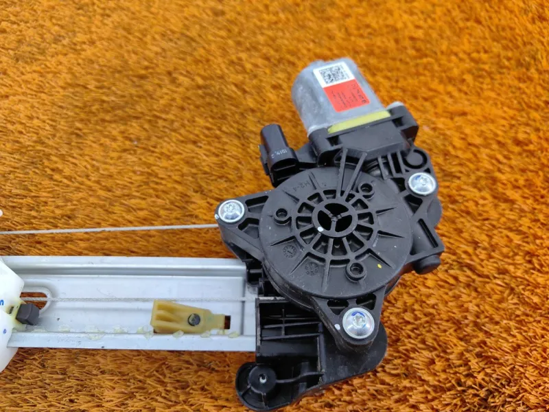 Стеклоподъемник