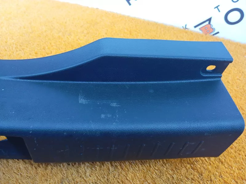 Обшивка багажника