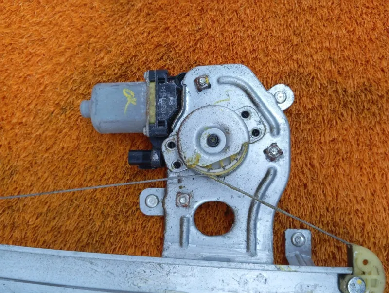 Стеклоподъемник