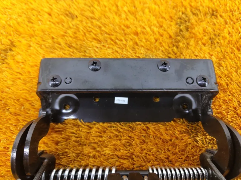 Кронштейн подлокотника