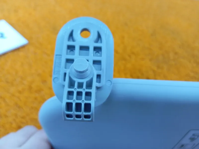 Козырек солнцезащитный