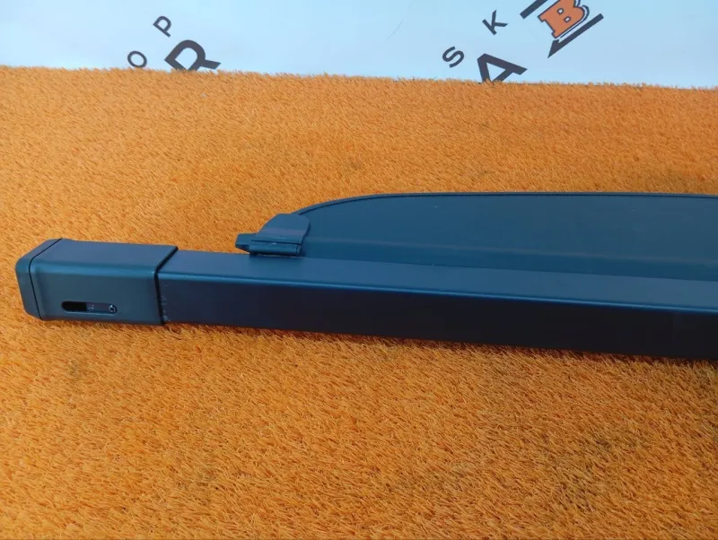 Шторка багажника