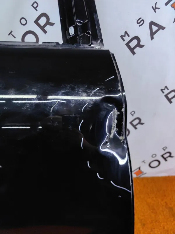 Дверь боковая