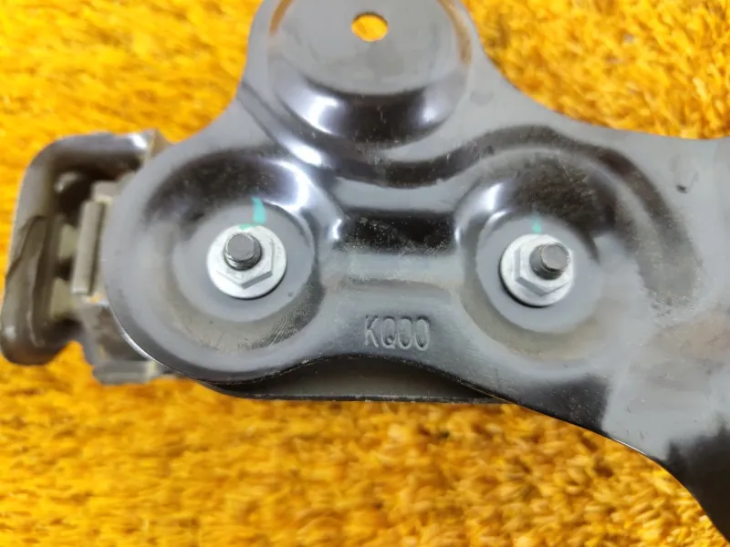 Демпфер крышки багажника