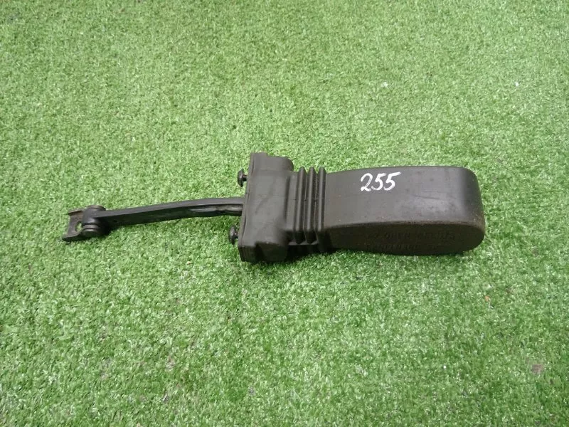 Ограничитель двери