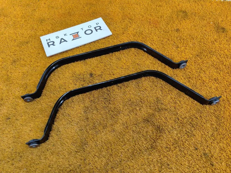 Крепление топливного бака