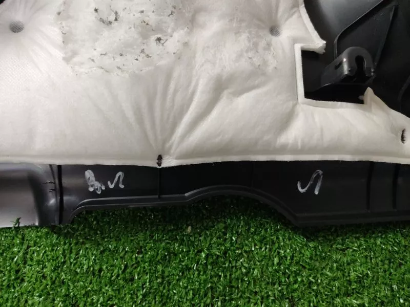 Обшивка центральной стойки