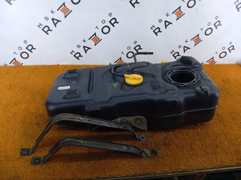 Бак топливный