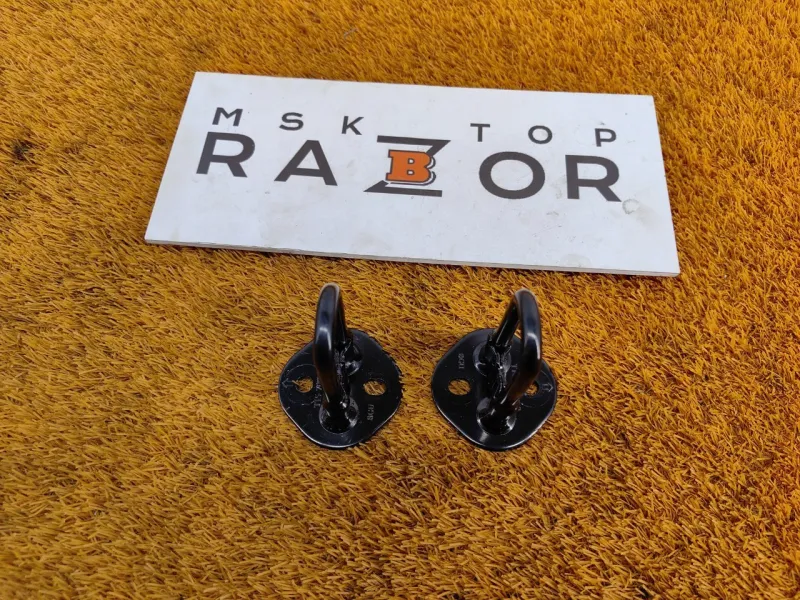 Крепление сиденья