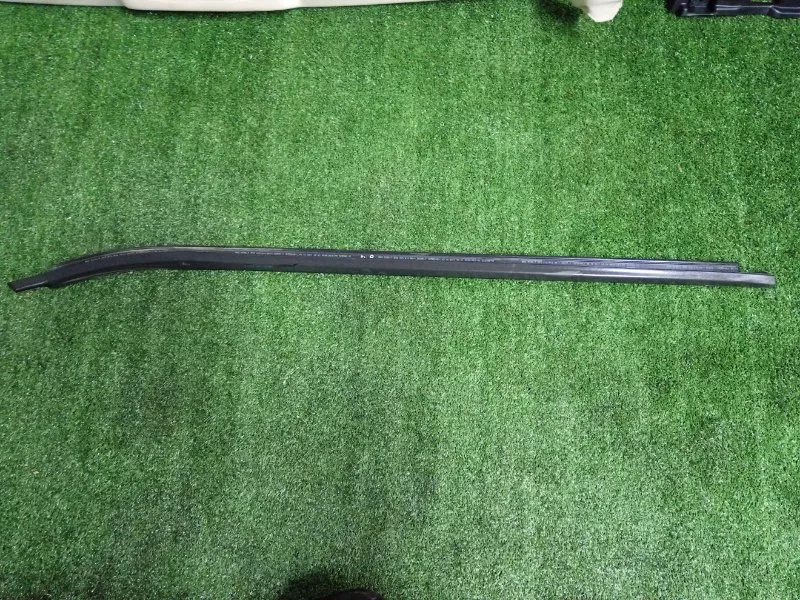 Уплотнитель стекла двери