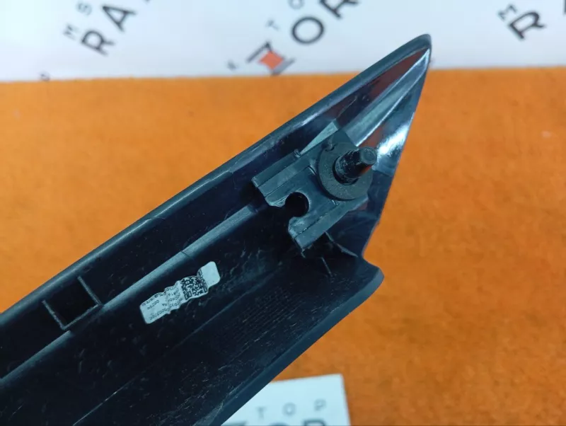 Молдинг на крыло