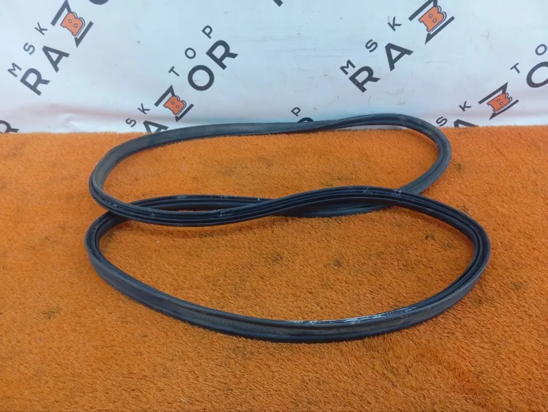 Уплотнитель багажника